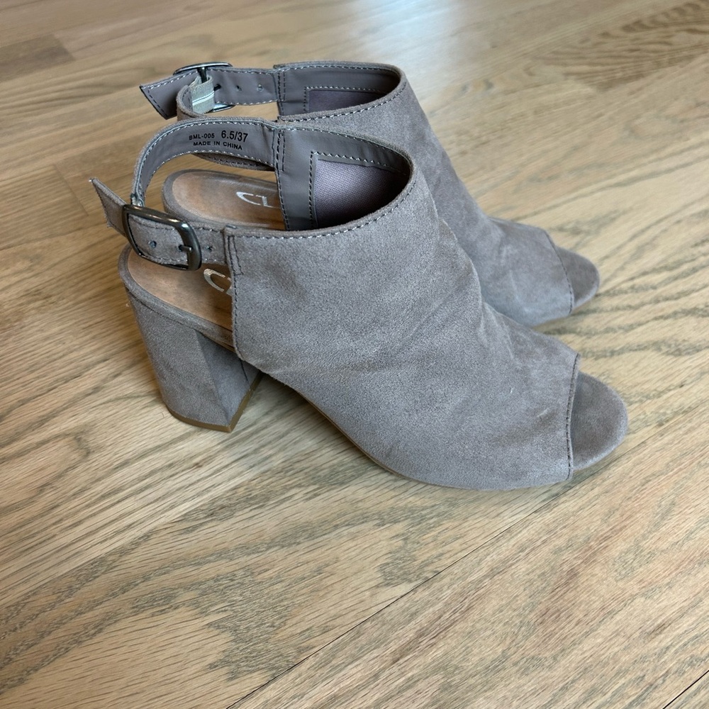 Chinese Laundry Gray Women's Peep-Toe Heels
